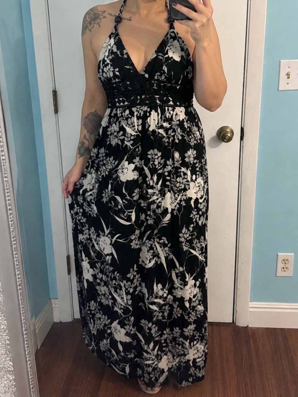 Sequin Hearts Black & White Floral Halter Maxi Dress – Size Small | Y2K Boho
